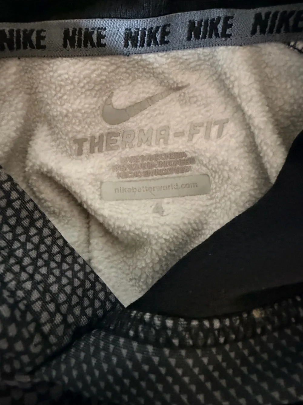 Nike Therma-FIT Kids Pullover Hoodie – Size Small